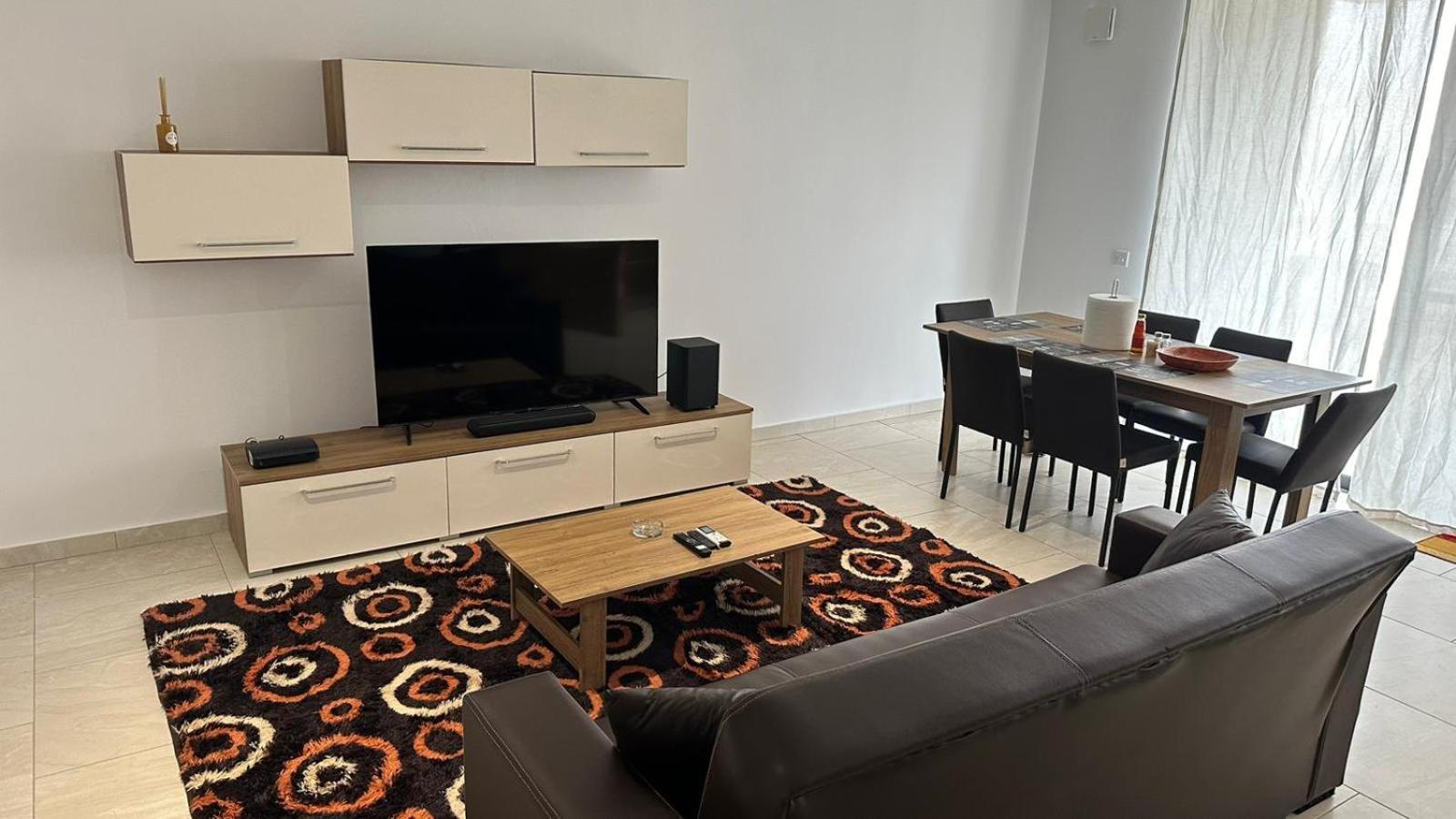 Your Elegant Home Away From Home Shared Apartment Only With Host Żebbuġ Eksteriør bilde