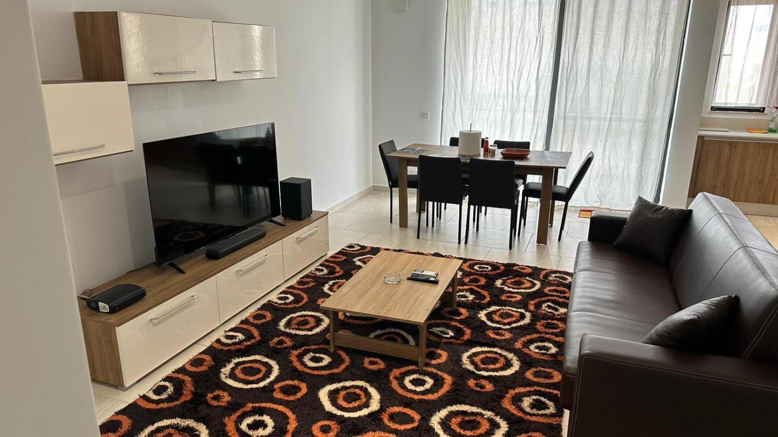 Your Elegant Home Away From Home Shared Apartment Only With Host Żebbuġ Eksteriør bilde